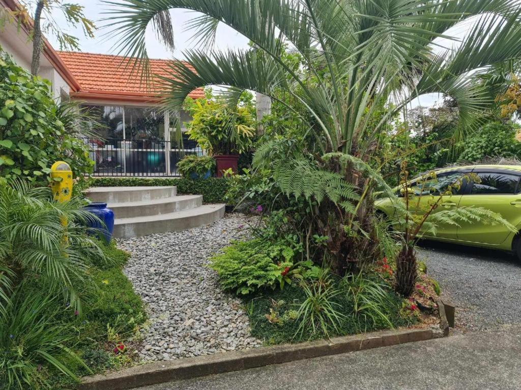 Kk Boarding Holiday House Hamilton Exterior foto